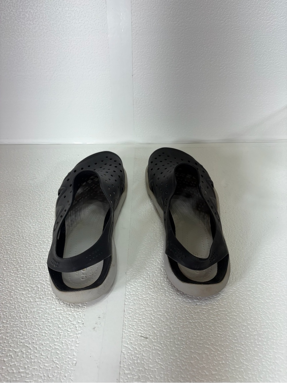 CROCS Men's Black Perforated Slip-On Sandals with Heel Strap s307 - Picture 2 of 7